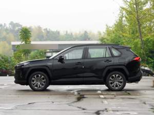 Toyota RAV4 Usata SUV 4x4 Automatica Benzina Guida a Sinistra Auto di Seconda Mano - Product Image 4