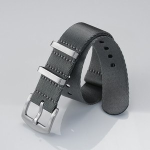 Venta al por mayor <span class=keywords><strong>correa</strong></span> de <span class=keywords><strong>reloj</strong></span> personalizada <span class=keywords><strong>correa</strong></span> de nailon 20 22mm tipo universal tropas deportivas bolsa de paracaídas <span class=keywords><strong>correa</strong></span> de <span class=keywords><strong>reloj</strong></span> de piloto para la venta - Product Image 3