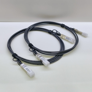 สายเคเบิลทองแดงสองแกนสำหรับต่อโดยตรงรองรับ10G SFP + Passive DAC 3M - Product Image 2