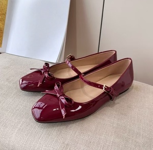 Chaussures Mary Jane pour femmes de marque de créateur, à bout carré, avec nœud à un bouton – confortables pour un usage quotidien et polyvalentes - Product Image 4