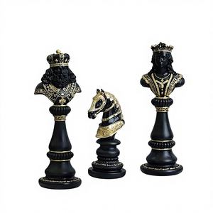 Sculpture artisanale en résine, design moderne, thème échecs transfrontaliers, Roi, Reine, Chevalier, pour décoration intérieure, fenêtre et bureau, cadeau de fêtes - Product Image 3