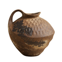 Collection de vases en céramique texturée rustique Wabi-Sabi, faits à la main, en brun et noir vieillis, pour fleurs