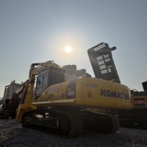 รถขุดไฮดรอลิก Komatsu PC360-11M0 รุ่นปี 2024 มือสอง เครื่องยนต์และปั๊ม Cummins บุ้งกี๋ 2.0 เมตร น้ำหนักใช้งาน 36 ตัน - Product Image 3