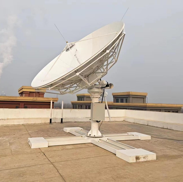 High-Gain 4.5m Parabolic Reflector Fixed Earth Station Antenna for Communication