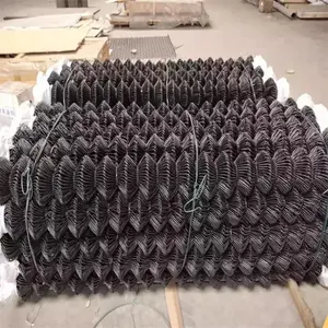 Recinzione a catena in tessuto a rete metallica nera per proprietà dell'azienda agricola 6ft 7ft 8ft filo diamantato zincato a ciclone rotolo 50ft