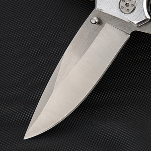 Coltello Pieghevole Personalizzato in Acciaio con Manico in <span class=keywords><strong>Legno</strong></span> d'Ulivo e Alluminio, <span class=keywords><strong>per</strong></span> Campeggio, Sopravvivenza e Caccia, Novità 2026 - Product Image 6