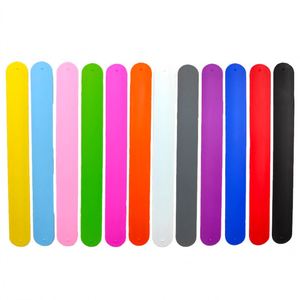 Bracelets promotionnels en silicone personnalisés QM unisexe avec logo pour événements – Bracelets en caoutchouc silicone personnalisables à clipser - Product Image 3