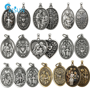 Collier pendentif religieux catholique Jésus-Christ la Vierge <span class=keywords><strong>Marie</strong></span> Saint Joseph, médaillon personnalisé, médaille de la Sainte Famille - Product Image 1