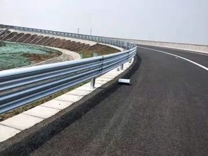 מעקה בטיחות פנל גדר פלדה קר כביש גדר 5mm הודעה גליל להרכיב מכונת - Product Image 2