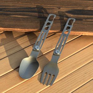 CIEUIS <span class=keywords><strong>Set</strong></span> di Posate Pieghevoli in Titanio Puro, Coltello Forchetta Cucchiaio Leggero per Campeggio con Design Rotante - Product Image 1