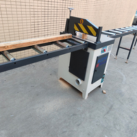 Scie circulaire à découpe de bois à grande vitesse avec table à rouleaux de convoyeur personnalisée