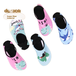 Chaussures <span class=keywords><strong>de</strong></span> plage à séchage rapide TPR neuves pour le commerce transfrontalier, chaussures <span class=keywords><strong>de</strong></span> parc aquatique antidérapantes, chaussures <span class=keywords><strong>de</strong></span> natation respectueuses <span class=keywords><strong>de</strong></span> la <span class=keywords><strong>peau</strong></span>, chaussures d'eau pieds nus - Product Image 1