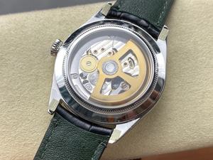 Montre classique 39 mm avec mouvement 7140, bracelet en caoutchouc résistant à l'eau pour la plongée sportive. Montre mécanique de haute qualité avec des fonctions supérieures. - Product Image 3