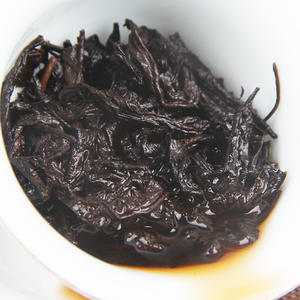 Thé Pu-erh en gros 200g, matière première brute vieillie 5 ans, parfum ancien, brique de thé Pu-erh, thé mûr, thé en brique post-pressé - Product Image 4