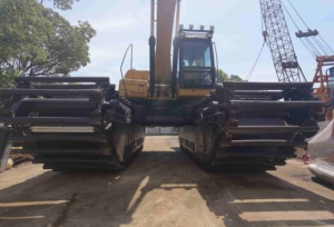 Used Amphibious Excavator Dredger C 320CL 320D 320D2 Excavator - Product Image 5