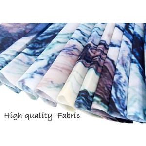 Abanicos Plegables de Bambú Grandes de 33 cm para Fiestas, Abanicos Ecológicos para Bodas con Diseño de Nubes Pintados a Mano - Product Image 2