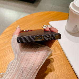Custodia rigida in fibra di carbonio per <span class=keywords><strong>Samsung</strong></span> Galaxy S24 Ultra S23 <span class=keywords><strong>S22</strong></span> Note20 <span class=keywords><strong>Samsung</strong></span> - Product Image 4
