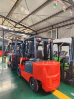 Pengiriman Gratis Forklift Listrik 1 Ton 1,5 Ton 2 Ton 3 Ton Tinggi Angkat 3m-7m Forklift Kecil Diesel Segala Medan Stacker