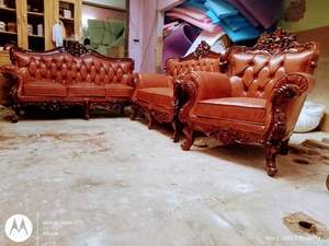 คอลเลกชันโซฟาหนังสีน้ำตาลสไตล์ยุโรปคลาสสิก ผลิตด้วยมืออย่างประณีต เฟอร์นิเจอร์โบราณสุดหรูระดับพรีเมียมสำหรับบ้านที่สง่างาม - Product Image 3