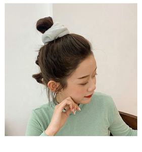 秋冬女孩儿童发饰2025模糊发带蓬松毛绒弹性领带仿皮草毛茸茸保暖柔软发圈 - Product Image 5