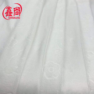 Tissu éponge microfibre tricoté chaîne Xinshang 100 % polyester à séchage rapide, largeur 1,8 m, style uni - Product Image 2