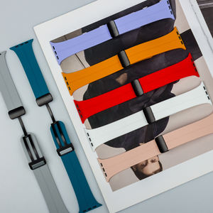 Cinturino sportivo magnetico RYB per <span class=keywords><strong>Apple</strong></span> <span class=keywords><strong>Watch</strong></span> Ultra, cinturino in silicone impermeabile con chiusura magnetica a maglie per iWatch Serie 9 8 7 - Product Image 5