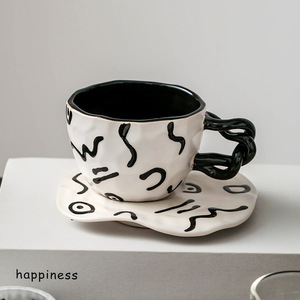Tasse à café, thé ou eau en céramique de haute qualité avec soucoupe, design créatif - Product Image 6