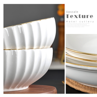 Grand bol de service en céramique de haute qualité, blanc, grand format, bord doré nordique, pour le chaud et le froid