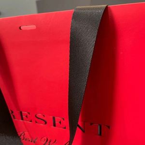 Bolsas de Papel Rojas al por Mayor, Bolsas de Regalo, Bolsas de Compras de Varios Tamaños, Impresas con su Propio Logotipo - Product Image 6