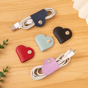 Organisateur de câbles en cuir PU 2026 avec logo personnalisé, <span class=keywords><strong>attache</strong></span> de gestion de câbles <span class=keywords><strong>pour</strong></span> écouteurs, clip créatif <span class=keywords><strong>pour</strong></span> câbles de données, idéal <span class=keywords><strong>pour</strong></span> les voyages, le bureau et la maison - Product Image 3
