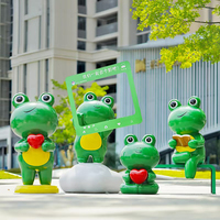 Linda Estatua de Rana de Dibujos Animados en Fibra de Vidrio, Escultura de FRP para Decoración de Jardín, Paisajismo Comunitario y Exteriores