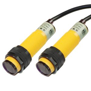 E3F-DS30C4 phản xạ khuếch tán ba dây NPN thường mở cảm biến chuyển đổi quang điện PNP với phạm vi điều chỉnh 5-30cm - Product Image 3