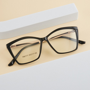 Gafas de Sol Cat Eye Tr87171 con Protección Anti Luz Azul, Montura Completa, Modernas para Mujer, 53-17-140 - Product Image 5