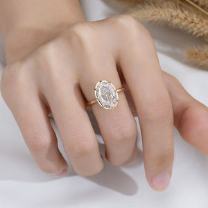 แหวนเพชรเม็ดเดี่ยวทองคำขาว 18K รุ่น MSR-2014 จาก Messi Jewelry สำหรับผู้หญิง - Product Image 5