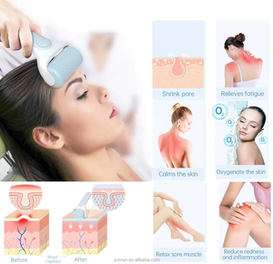 Rodillo de Hielo de Silicona Azul Especial de Invierno - Masajeador Facial y Corporal Criogénico Reutilizable para la Hinchazón - Product Image 6