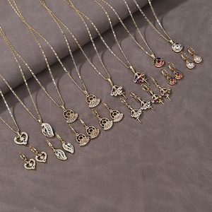 Parures de bijoux ZYO personnalisées : boucles d'oreilles et colliers plaqués or 18 carats pour femme – Prix de gros - Product Image 2