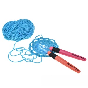 Ganchos <span class=keywords><strong>de</strong></span> ganchillo <span class=keywords><strong>con</strong></span> <span class=keywords><strong>luz</strong></span> <span class=keywords><strong>LED</strong></span> <span class=keywords><strong>de</strong></span> 2,5-6,5mm, herramienta <span class=keywords><strong>de</strong></span> <span class=keywords><strong>agujas</strong></span> <span class=keywords><strong>de</strong></span> tejer portátiles, mango suave cómodo, <span class=keywords><strong>agujas</strong></span> <span class=keywords><strong>de</strong></span> tejer <span class=keywords><strong>de</strong></span> hilo <span class=keywords><strong>de</strong></span> estilo Simple - Product Image 1