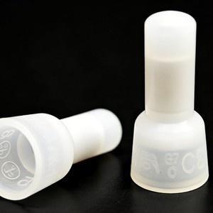 Embout de câble en nylon Junlian Electronics Ce-1 2 5 8, connecteur terminal isolé en caoutchouc silicone basse tension - Product Image 1