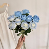 Rose artificielle en soie à tige unique - pour la Saint-Valentin, les murs floraux de mariage, la décoration intérieure, la photographie en extérieur. Moulage par injection
