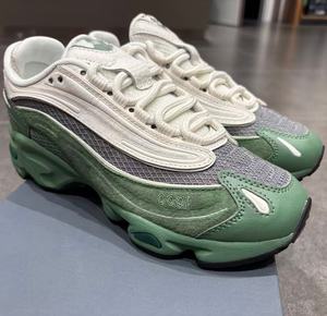 รองเท้าวิ่งดีไซน์หรูหราคุณภาพสูงปี 2026 รองเท้าลำลองระบายอากาศสำหรับผู้ชายและผู้หญิง รองเท้าแฟชั่นแบรนด์ดัง - Product Image 1