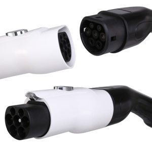 "Adaptateur de charge de <span class=keywords><strong>voiture</strong></span> personnalisable 22KW EV Type 2 Lock 32A GB/T Compatibilité 1-Phase/3-Phase New Plug Wholesale" - Product Image 3