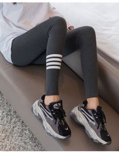 Leggings en polaire d'agneau de bonne qualité pour filles, leggings décontractés pour le sport, pantalons de yoga rayés avec leggings en polaire pour femmes - Product Image 2