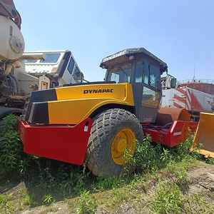 Rouleau compresseur pneumatique d'occasion DYNAPAC CA602D CA30D CA251D CC421, équipement de construction routière, modèle 2018, moteur 75KW, tambour simple - Product Image 3