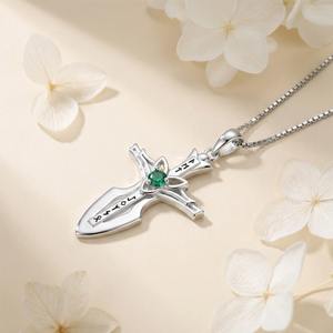 925เงินสเตอร์ลิงโรเดียมชุบสีเขียวอัญมณีซีแซดโบราณอักษรรูนสลักชาติพันธุ์สร้อยคอกางเขนของผู้ชายสำหรับงานแต่งงาน - Product Image 3