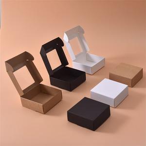 Caja de Cartón Resistente para Envíos, Cuadrada, Personalizable, con Múltiples Opciones de Color - Product Image 5