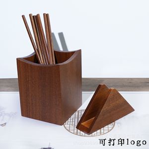 Portarrollos de madera marrón de material apto para uso alimentario para servicio de hostelería - Product Image 2