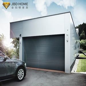 <span class=keywords><strong>Porte</strong></span> <span class=keywords><strong>de</strong></span> <span class=keywords><strong>garage</strong></span> en aluminium et verre <span class=keywords><strong>avec</strong></span> cadre à rupture <span class=keywords><strong>de</strong></span> pont thermique et moteur électrique pour un design contemporain d'installation au-dessus <span class=keywords><strong>de</strong></span> la tête - Product Image 3