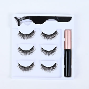 Ensemble de <span class=keywords><strong>faux</strong></span> cils magnétiques multicouches confortables et doux de haute qualité en gros, trois paires, avec recourbe-cils et eye-liner liquide - Product Image 1