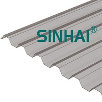 Plaques de toiture en polycarbonate ondulé - Protection UV transparente, ignifuge pour usage extérieur et en parc