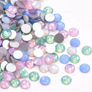 Oleeya Factory Vente en gros en vrac SS3-SS20 14400 pièces Strass en verre à dos plat couleurs opale pour nail art - Product Image 3